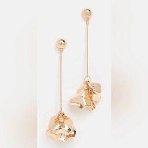 ‼️RARE‼️🎸SHASHI🎸🔥NWT🔥Petunia Gold Earrings